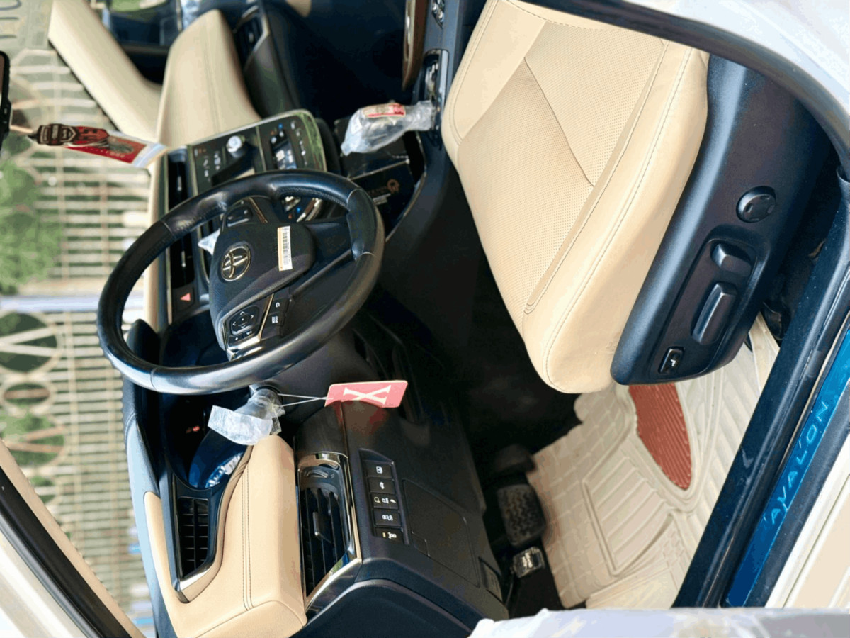 Toyota Avalon 2017