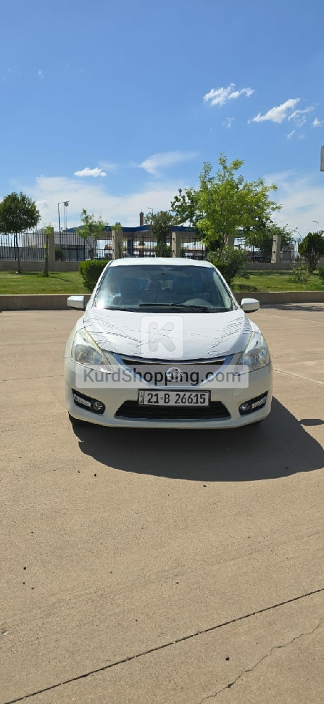 Nissan Tiida 2014