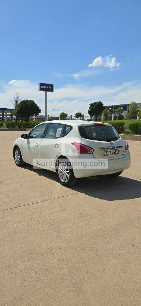 Nissan Tiida 2014