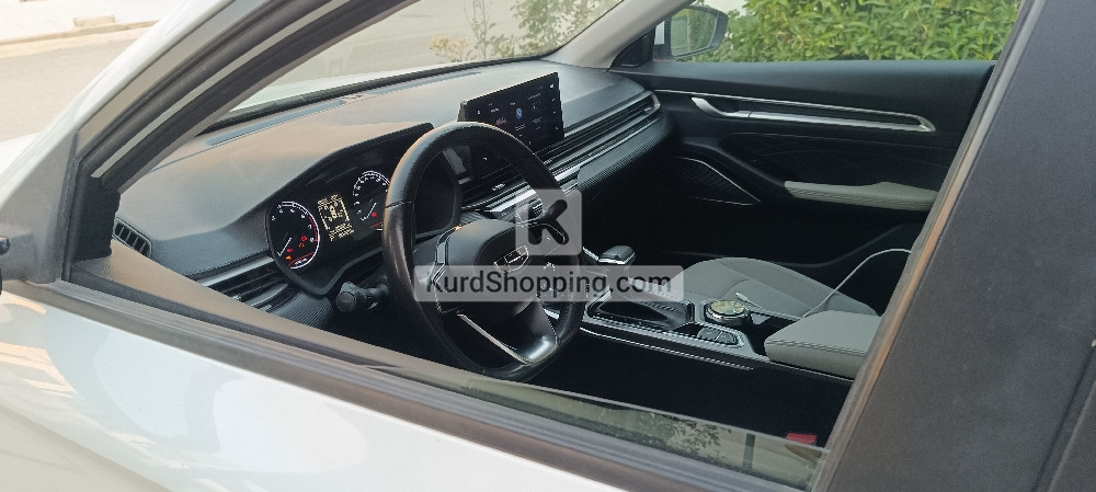 Geely Emgrand 2024