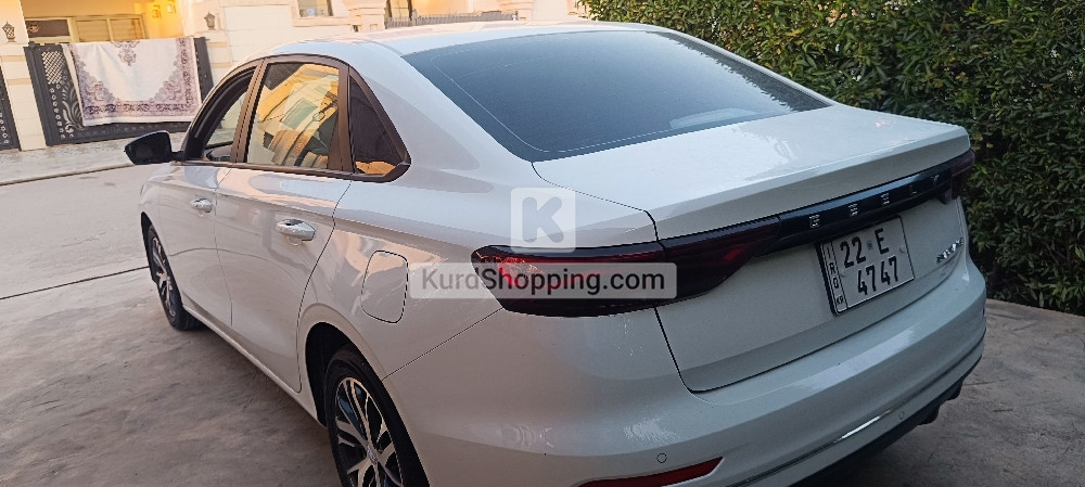 Geely Emgrand 2024