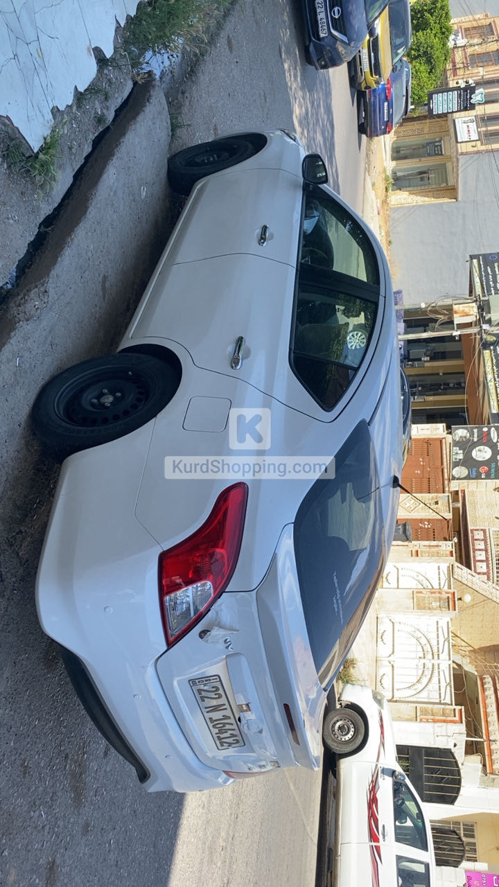 Nissan Sunny 2025