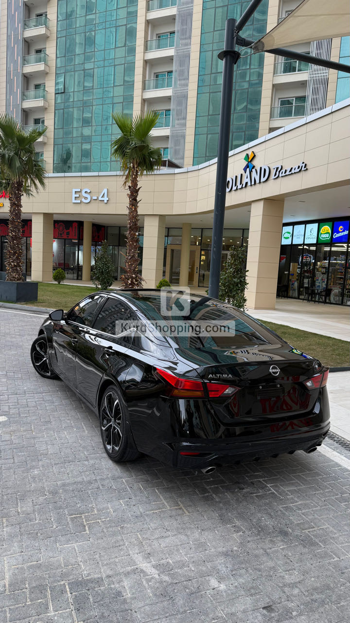 Nissan Altima 2024