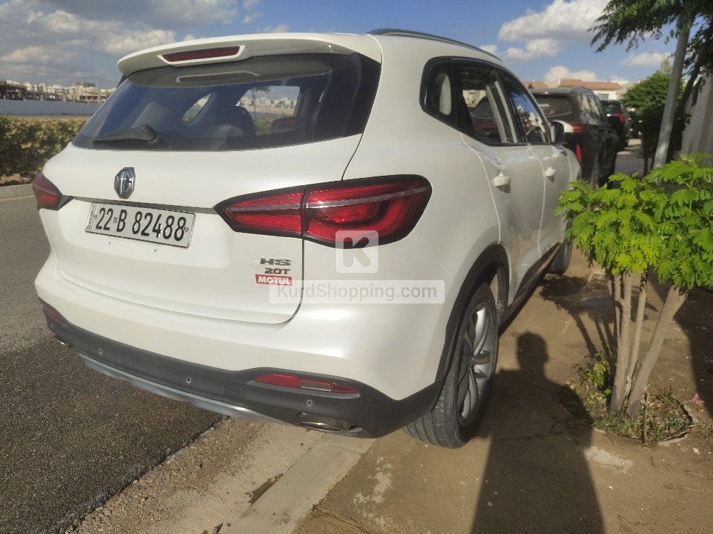 MG HS 2022