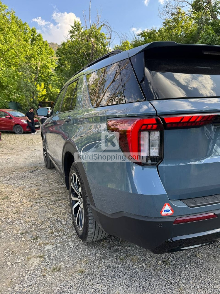 Ford Explorer 2025