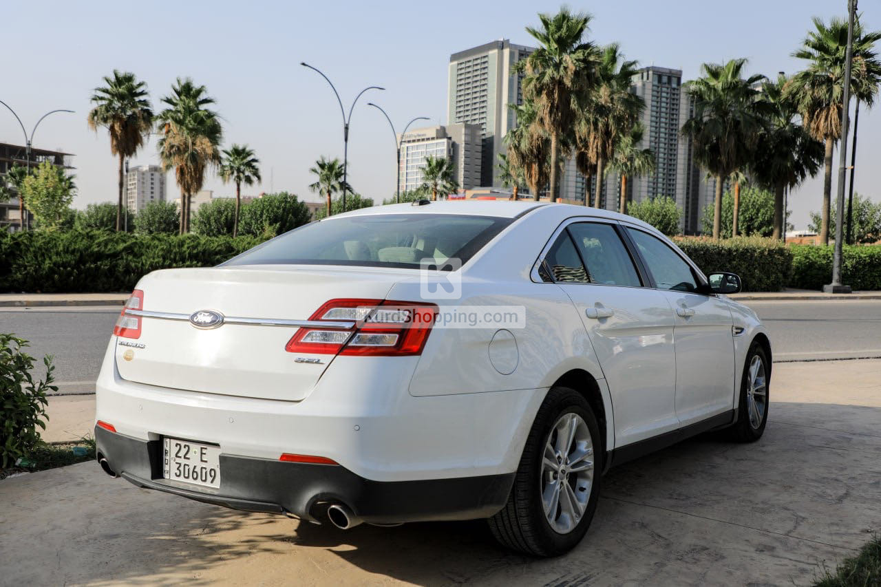 Ford Taurus 2013