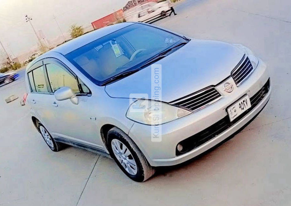 Nissan Tiida 2006