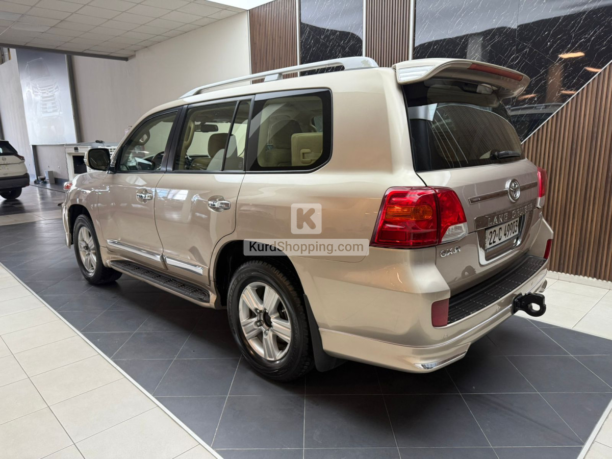 Toyota Landcruiser 2015 V6 GX.R Clean