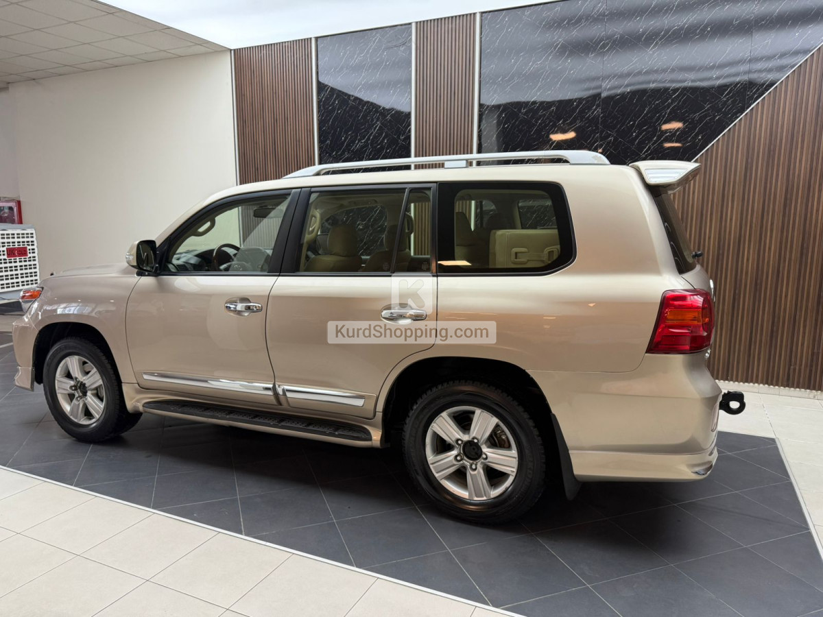Toyota Landcruiser 2015 V6 GX.R Clean