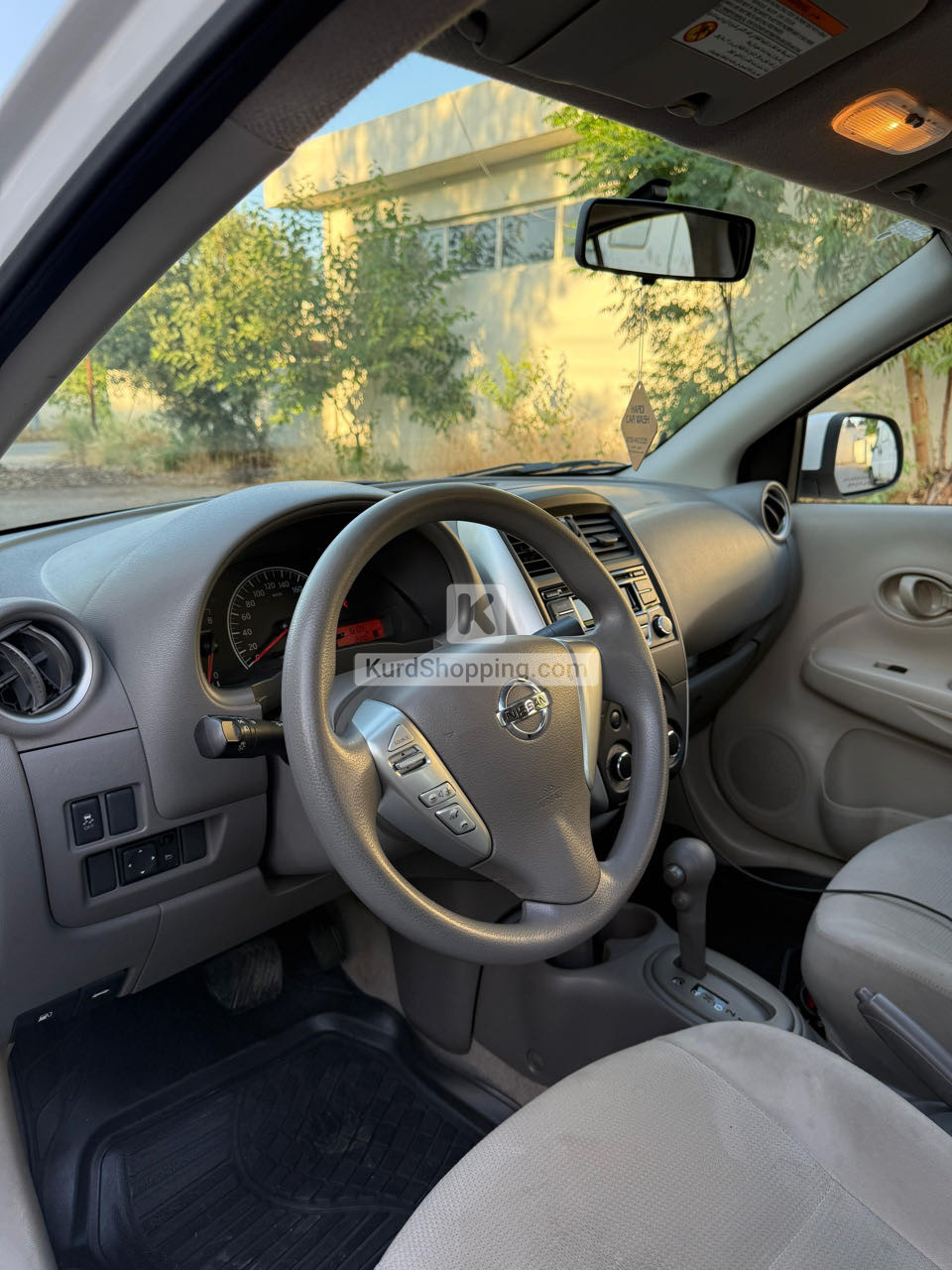 Nissan Sunny 2022
