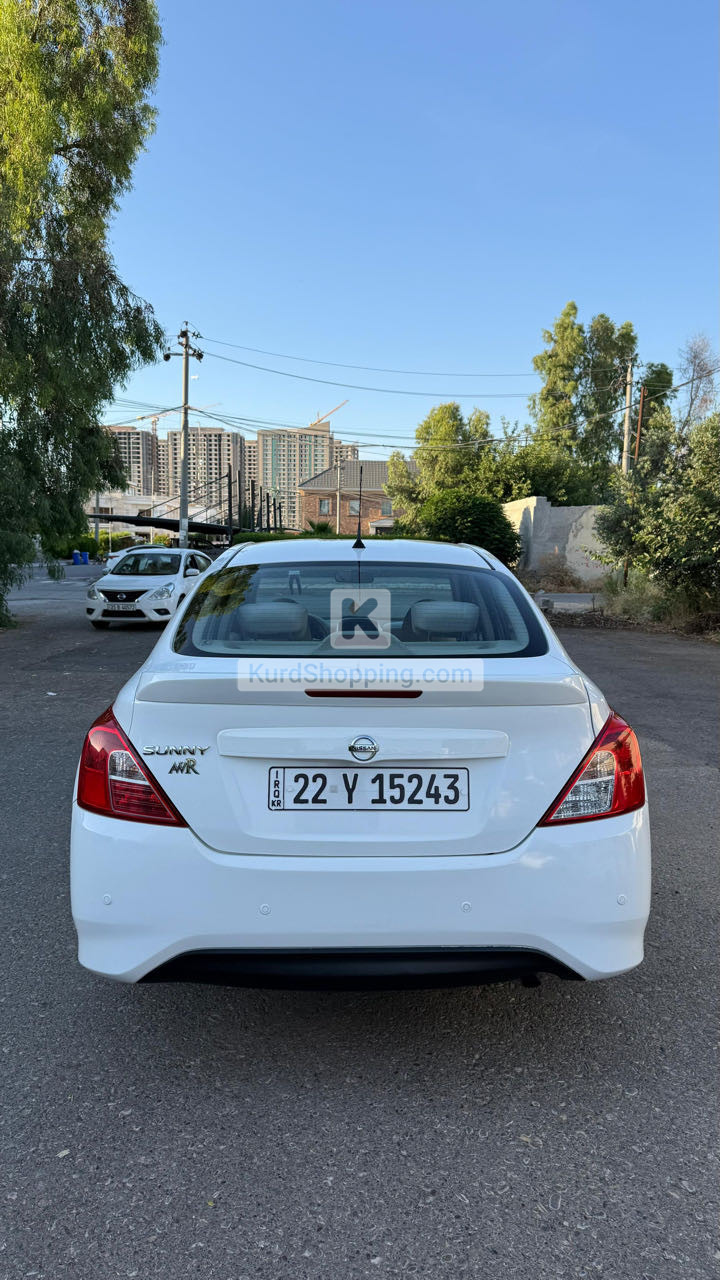 Nissan Sunny 2022