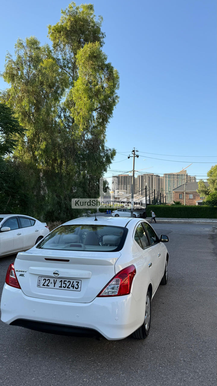 Nissan Sunny 2022