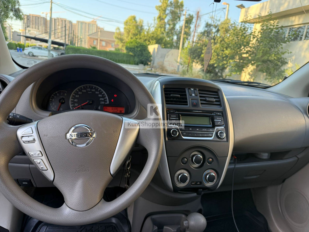 Nissan Sunny 2022