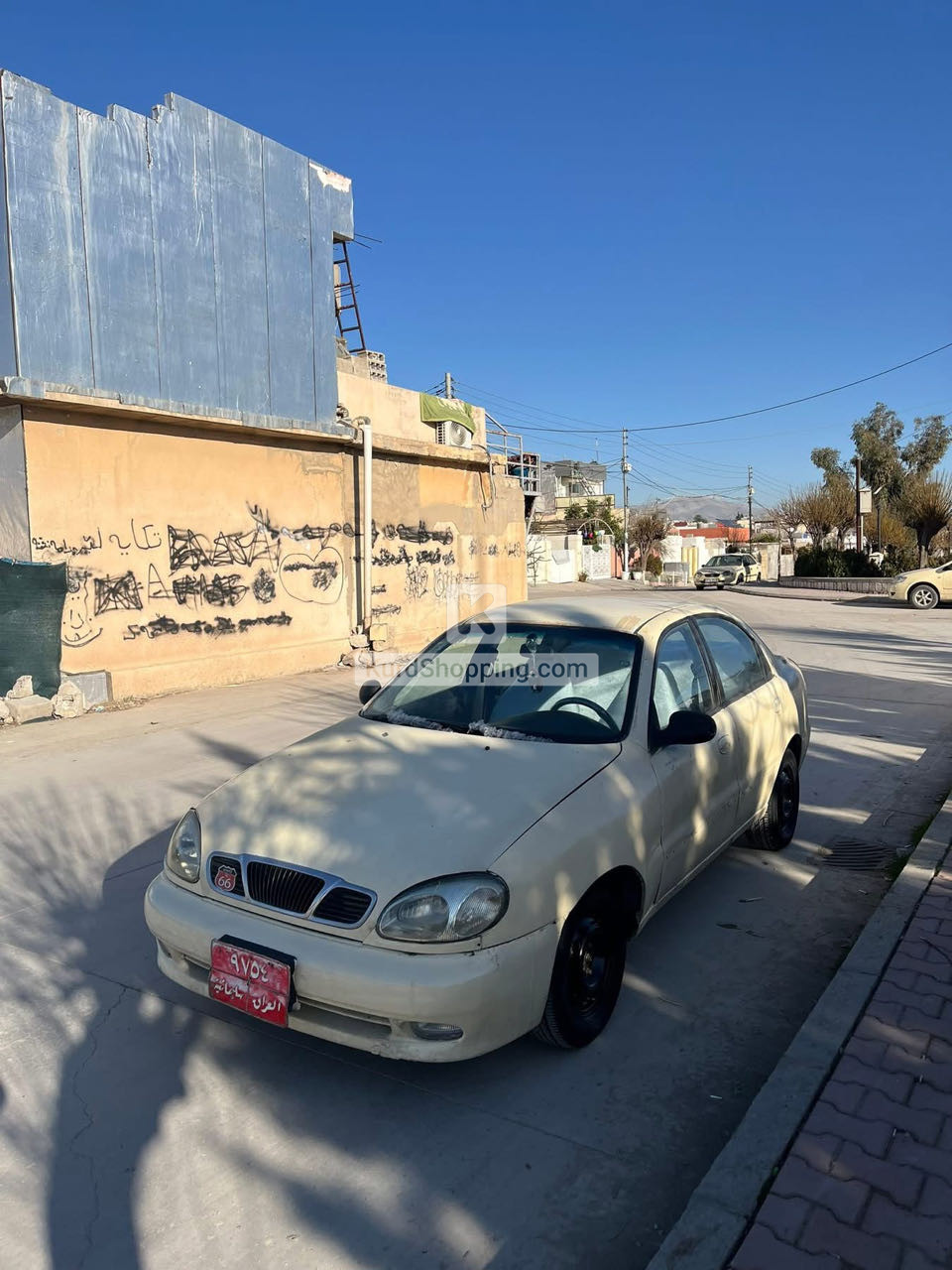 تاکسی دایۆ لانۆس ٢٠٠٠