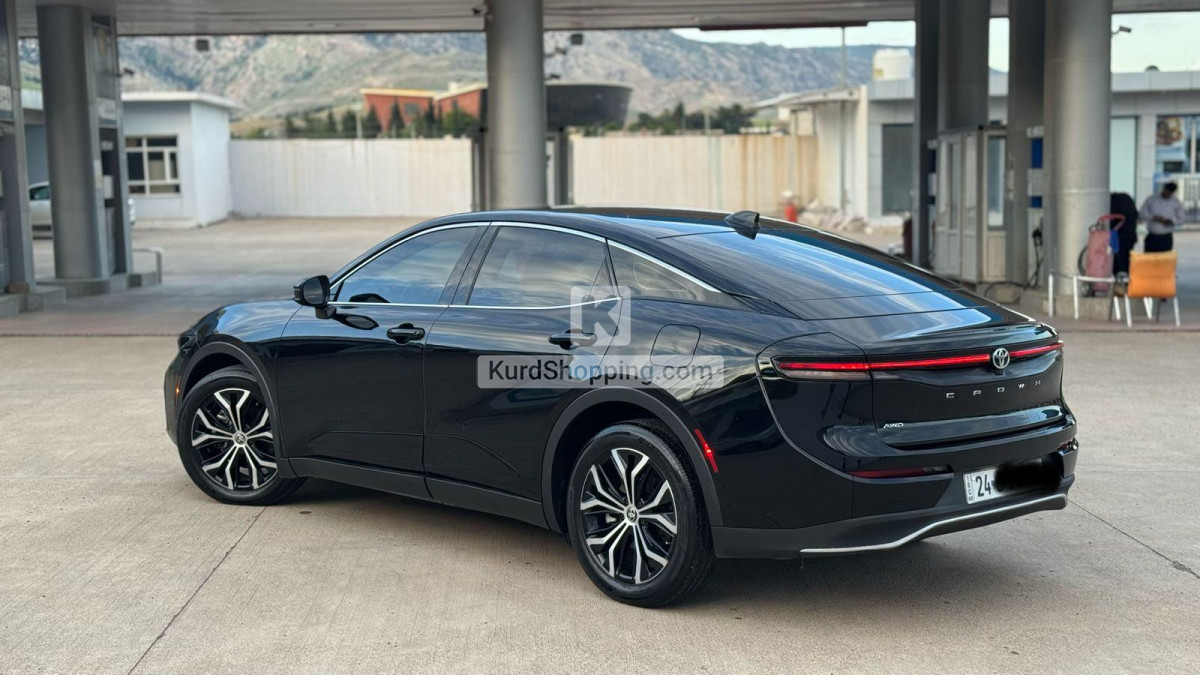 Toyota Crown 2023