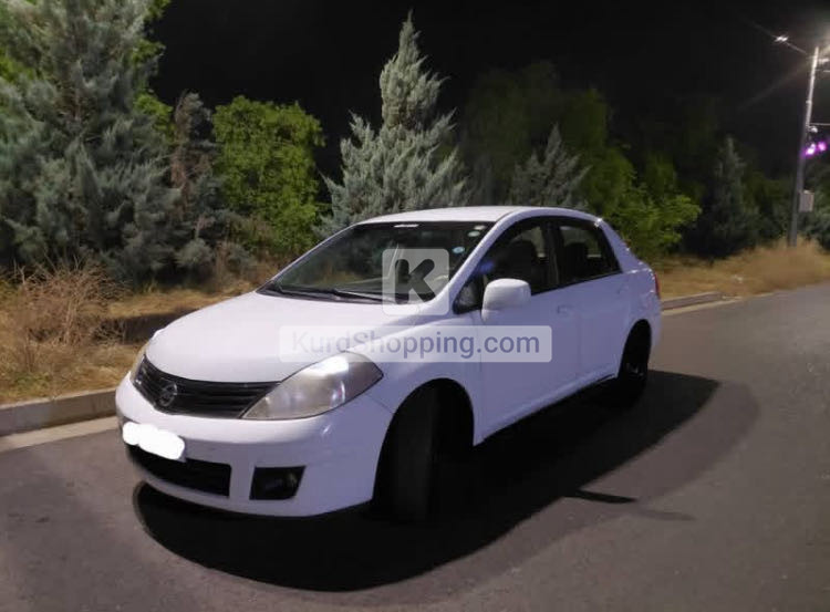 Nissan Tiida 2012