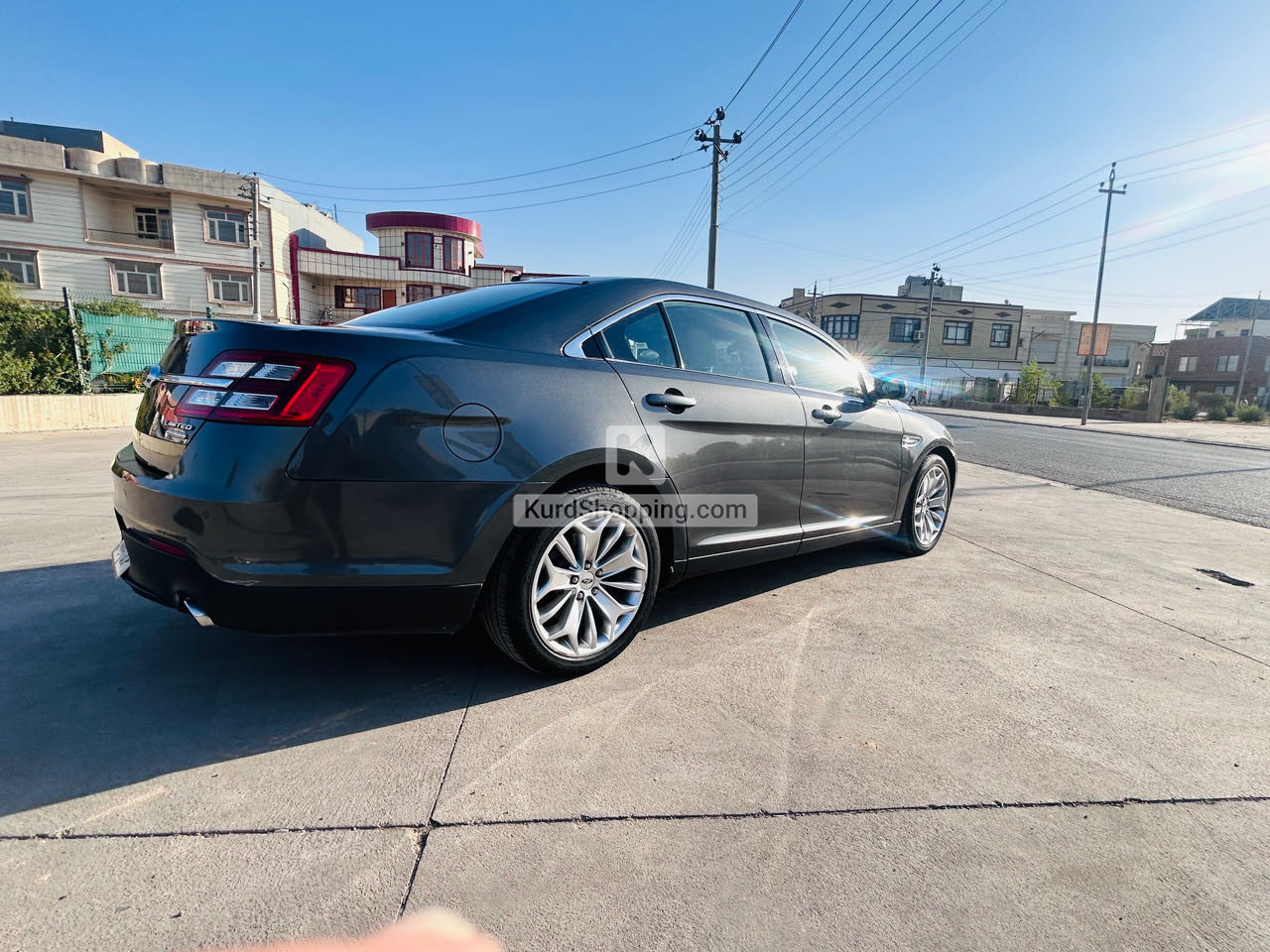 Ford Taurus 2019