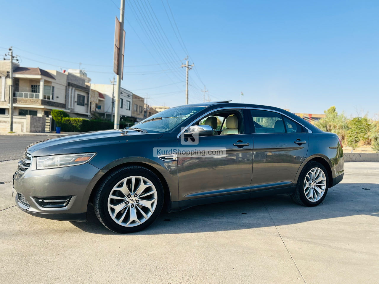 Ford Taurus 2019
