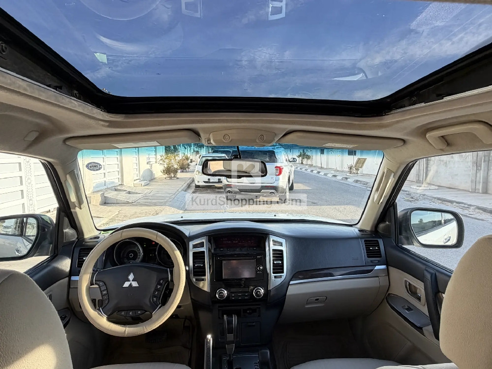Mitsubishi Pajero 2016