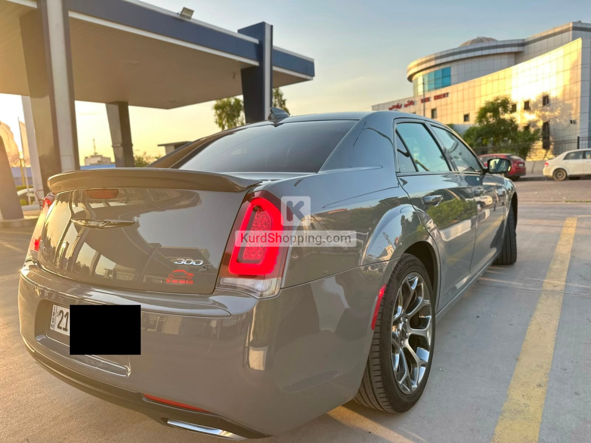 Chrysler 300S 2018