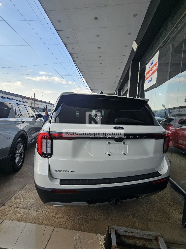 Ford Explorer 2025