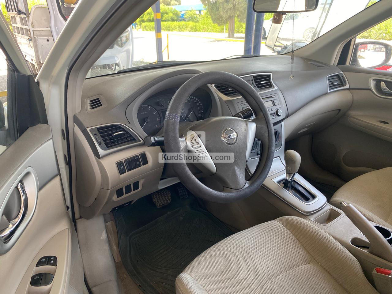 Nissan Tiida 2014