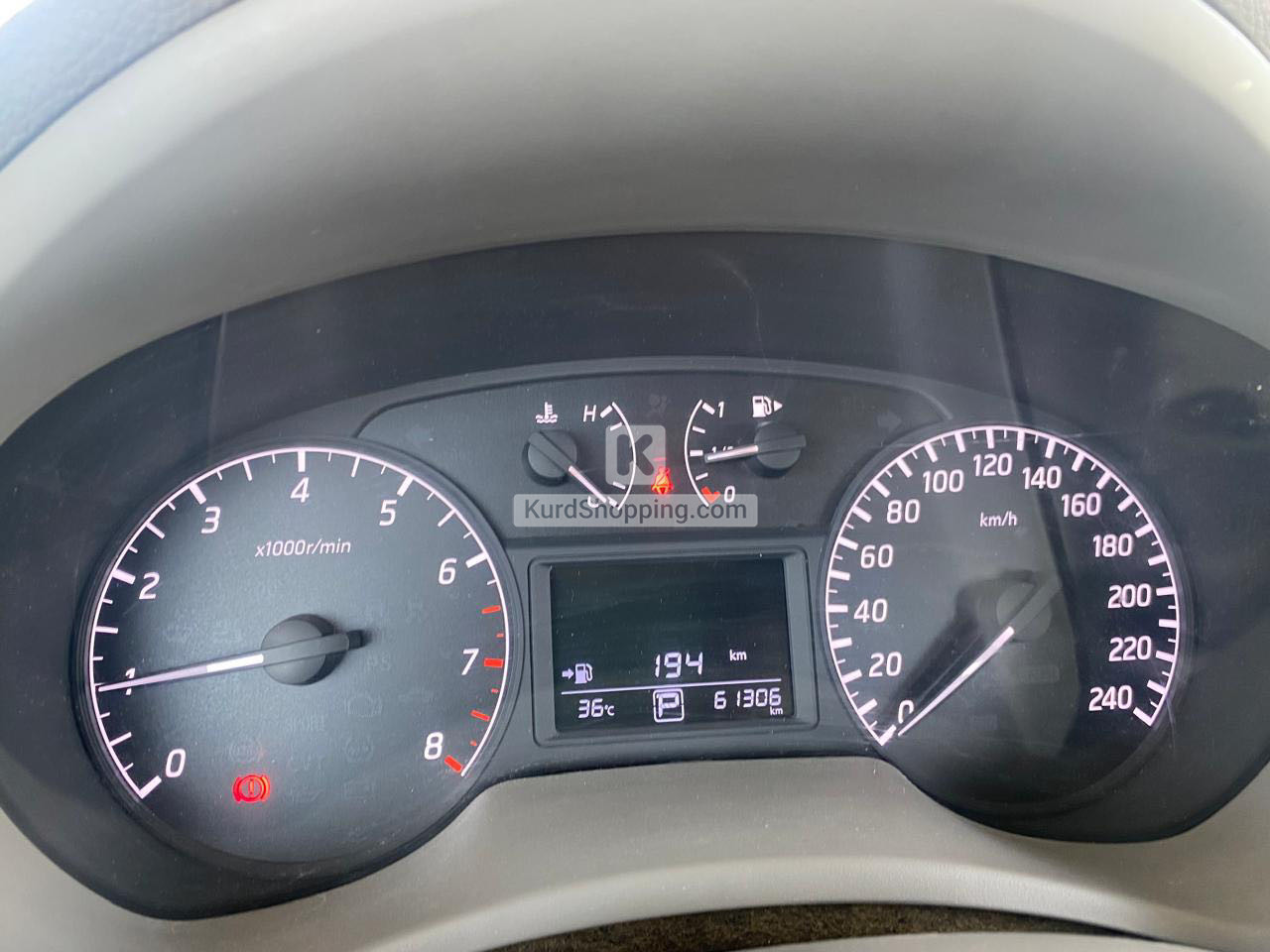 Nissan Tiida 2014
