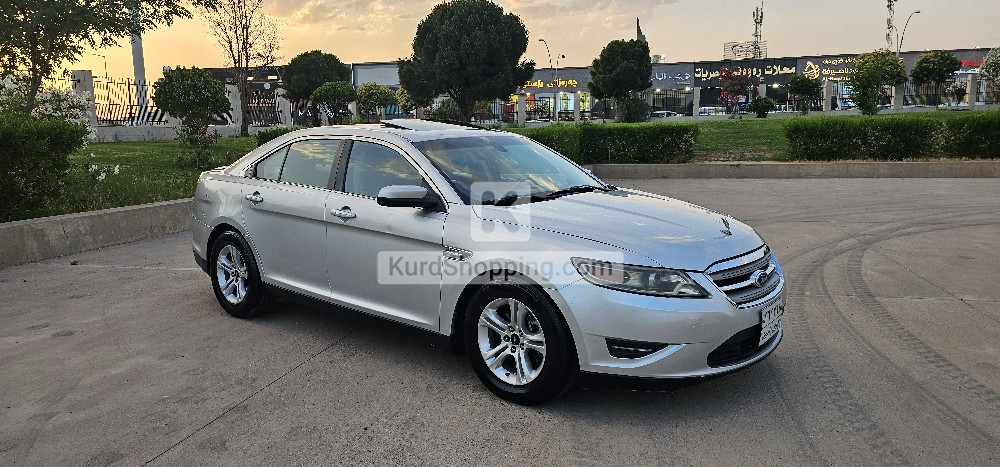 Ford Taurus 2012