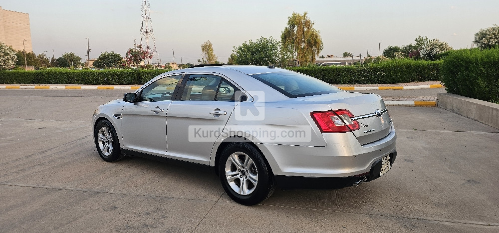 Ford Taurus 2012