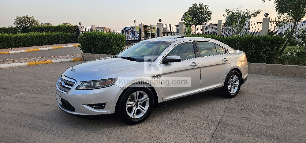 Ford Taurus 2012