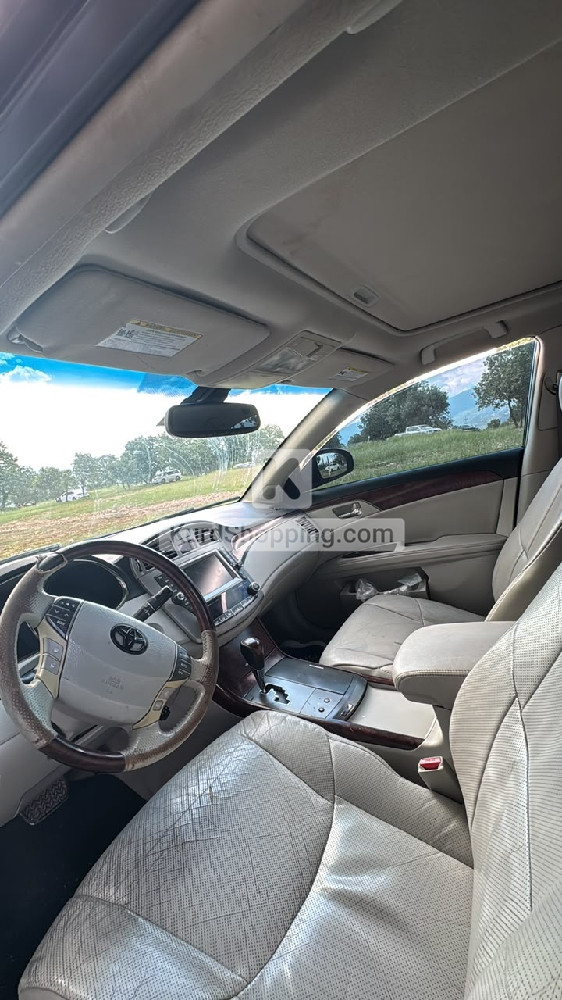 Toyota Avalon 2011