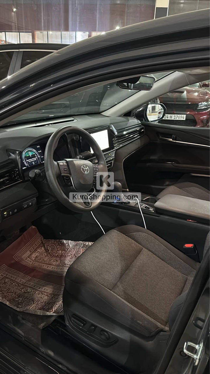 Toyota Camry 2025