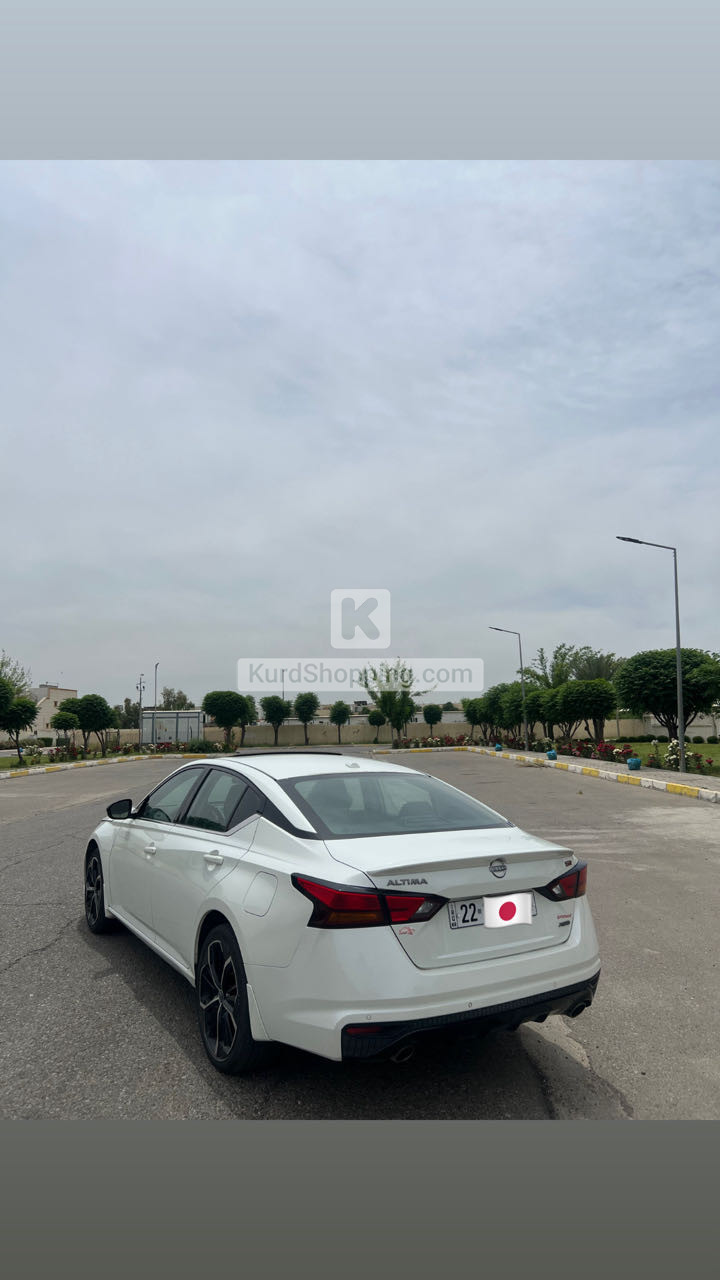 Nissan Altima 2023