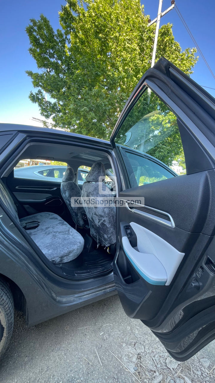 Geely Emgrand 2025
