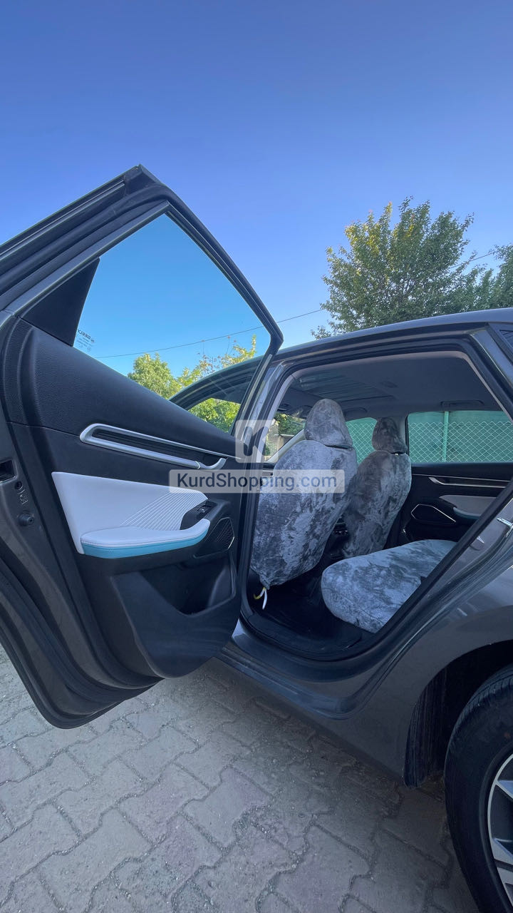 Geely Emgrand 2025