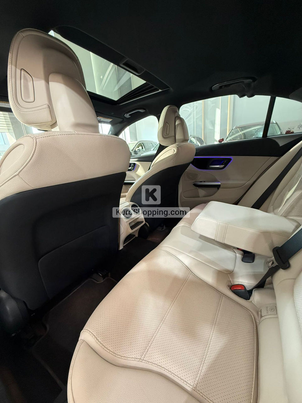Mercedes Benz 300 2024
