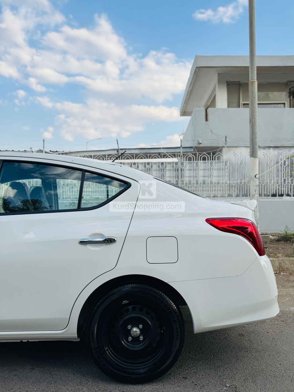 Nissan Sunny 2023
