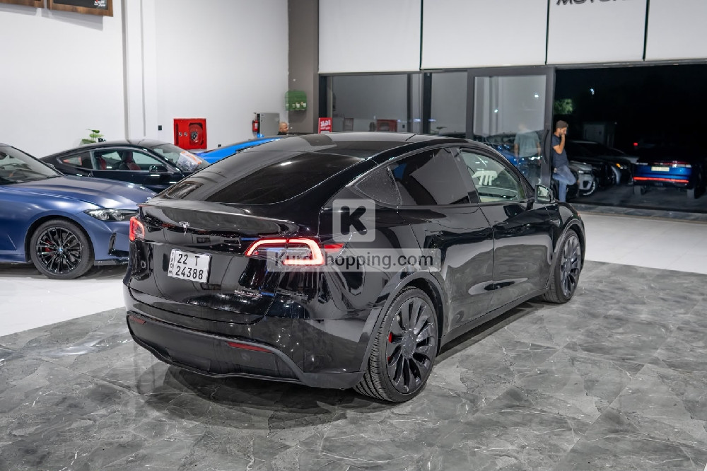 Tesla Model Y 2023