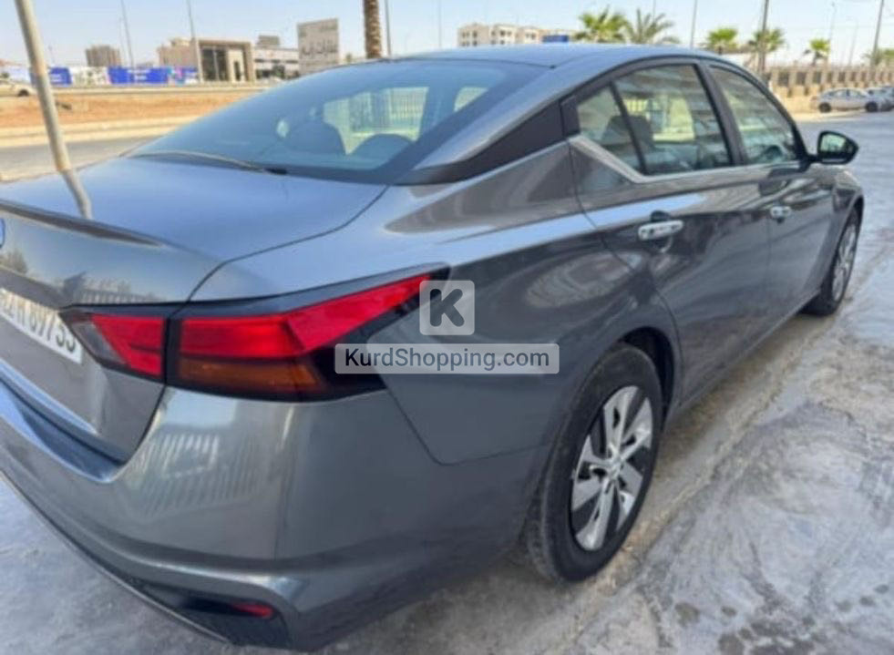 Nissan Altima 2022
