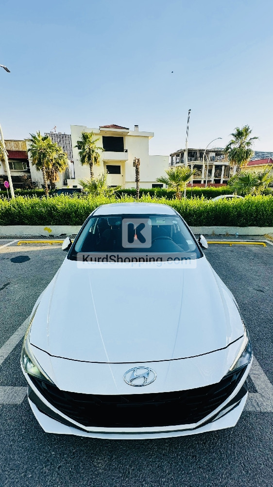 Hyundai Elantra 2022