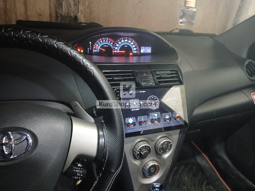 Toyota Yaris 2011