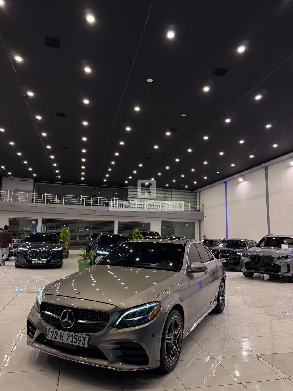 Mercedes Benz 300 2020