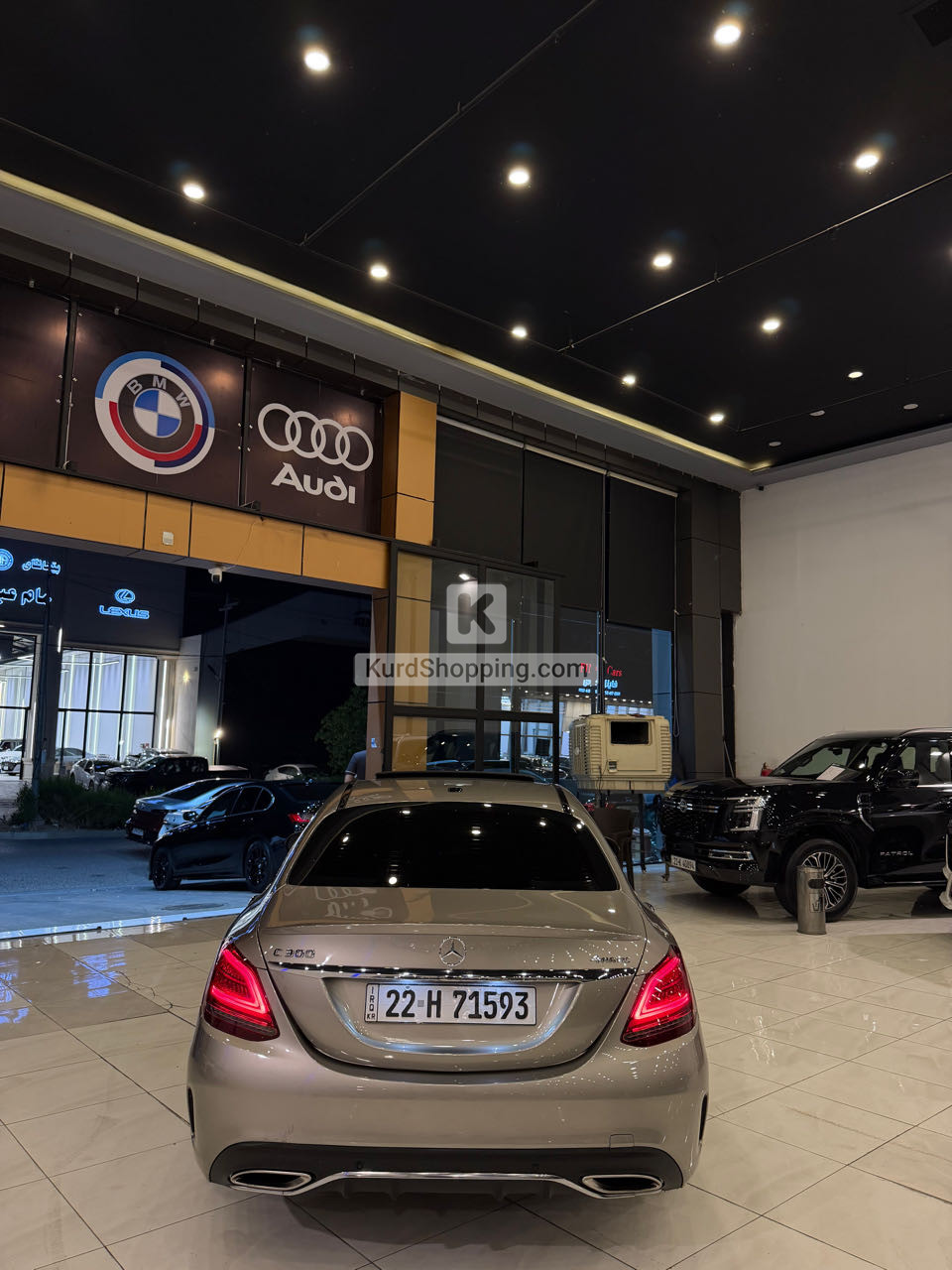 Mercedes Benz 300 2020