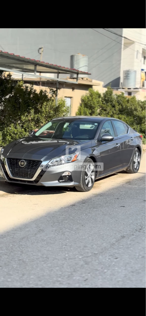 Nissan Altima 2020