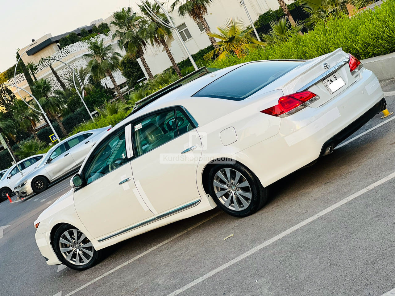 Toyota Avalon 2011