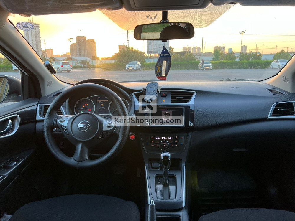 Nissan Sentra 2019