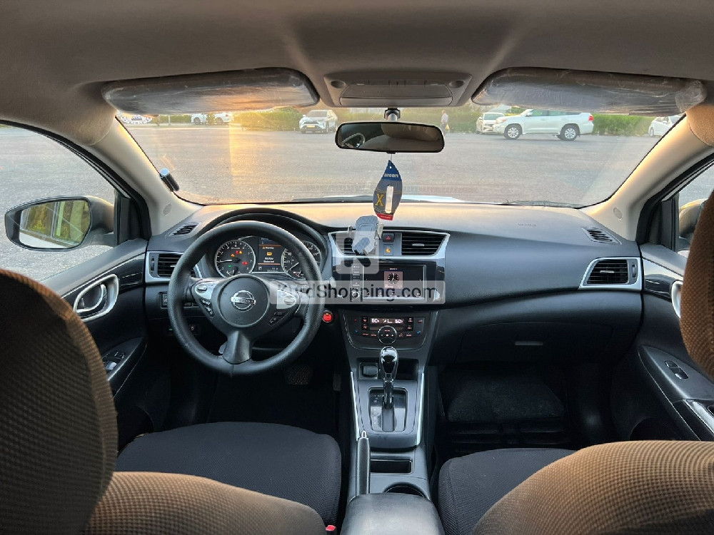 Nissan Sentra 2019
