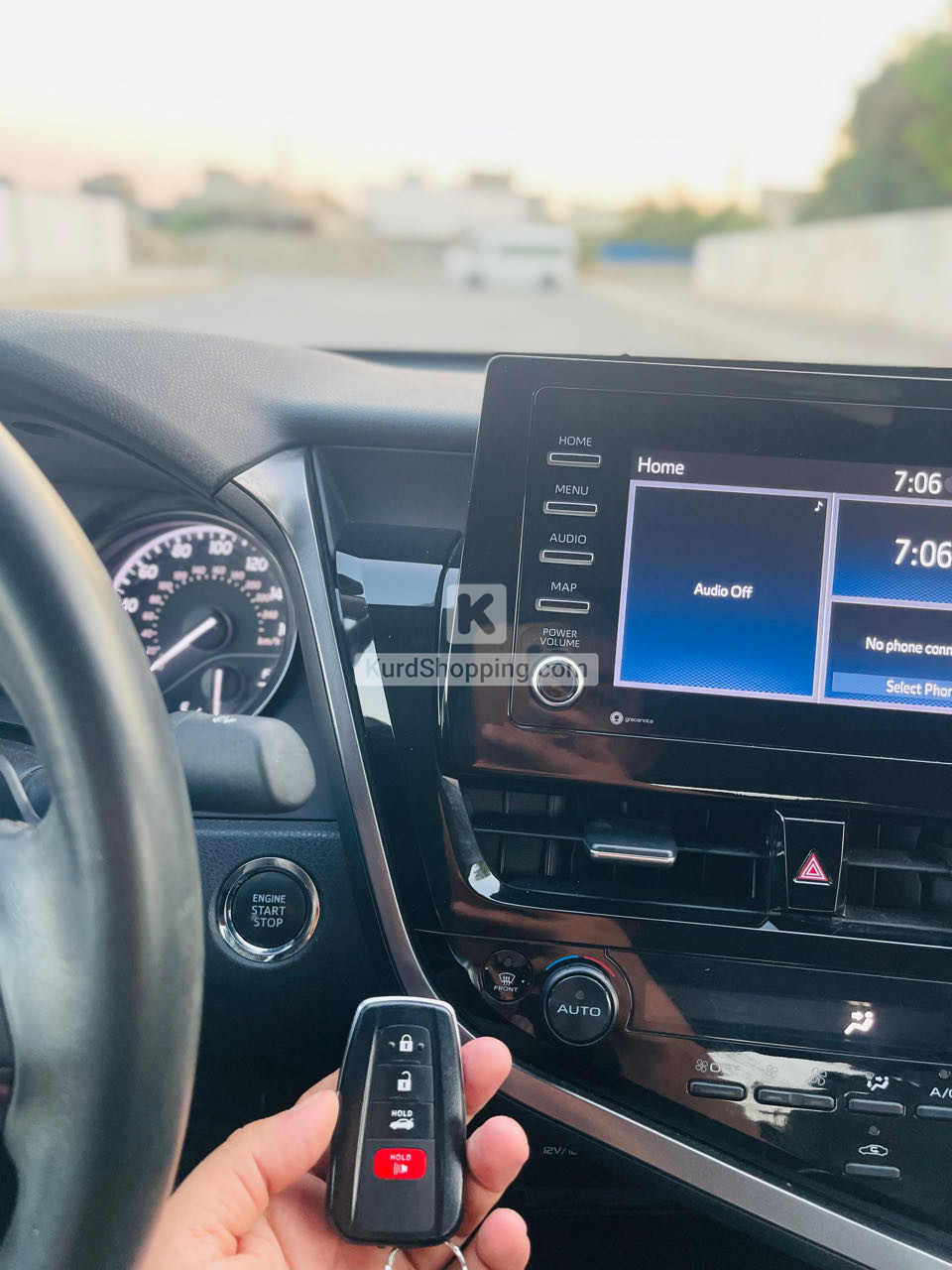 Toyota Camry 2024