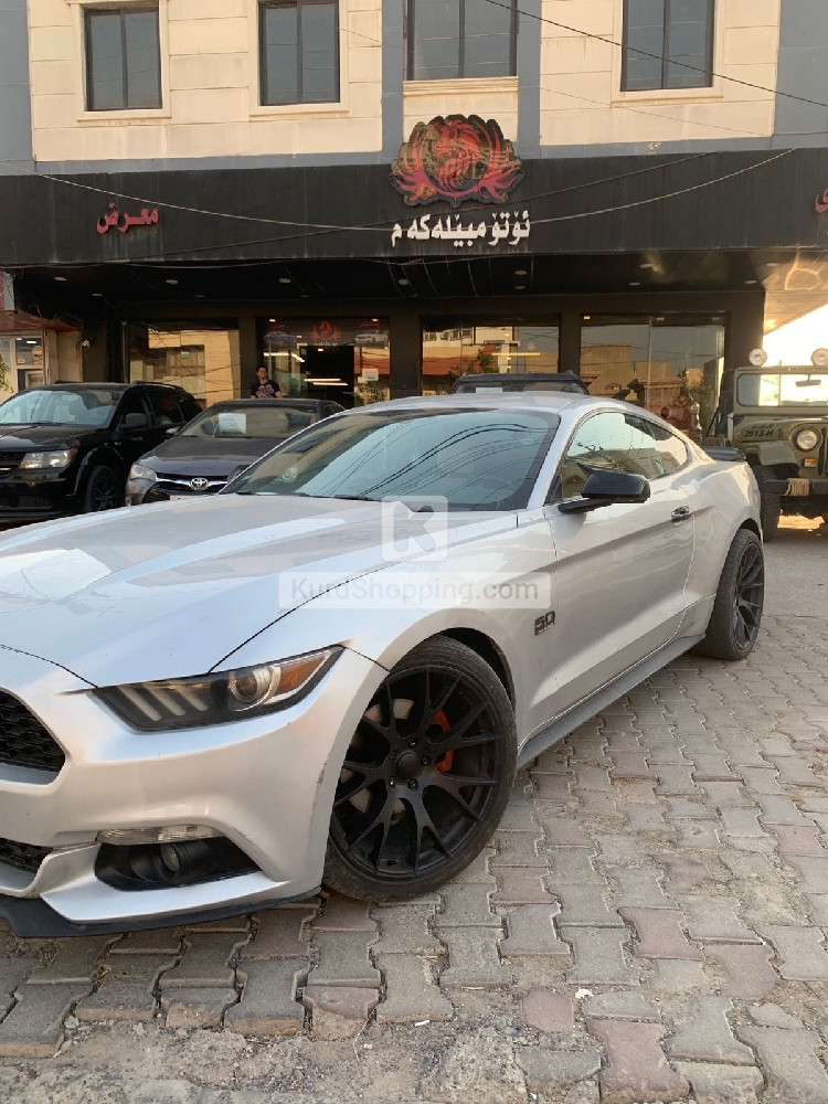 Ford Taurus 2016