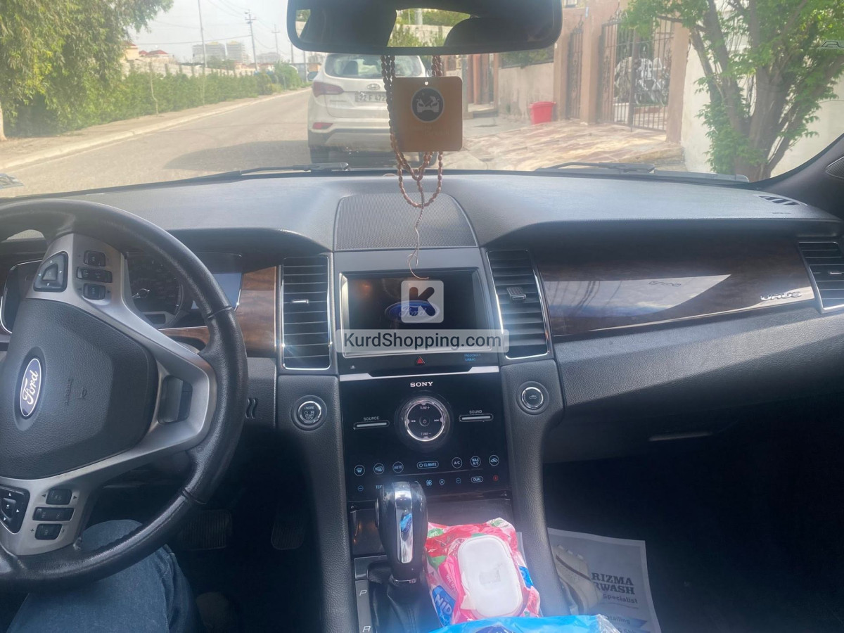 Ford Taurus 2019